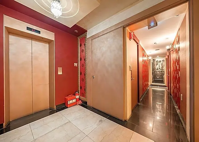 Hotel Sinchon Lets 3*
